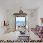 Off The Beaten Path! Maisonette & Pool
