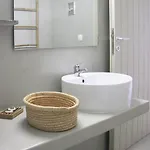 Off The Beaten Path! Maisonette & Pool Casa vacanze Kithnos