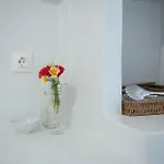 Off The Beaten Path! Maisonette & Pool Kythnos