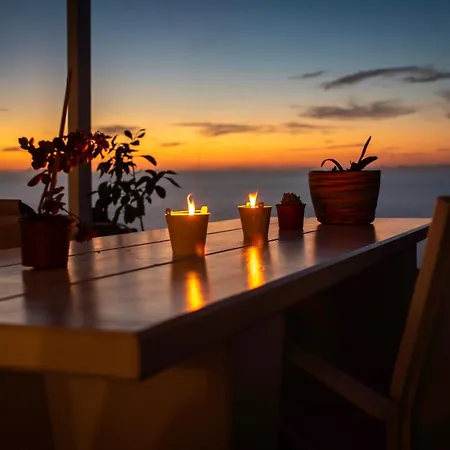 Off The Beaten Path! Maisonette & Pool