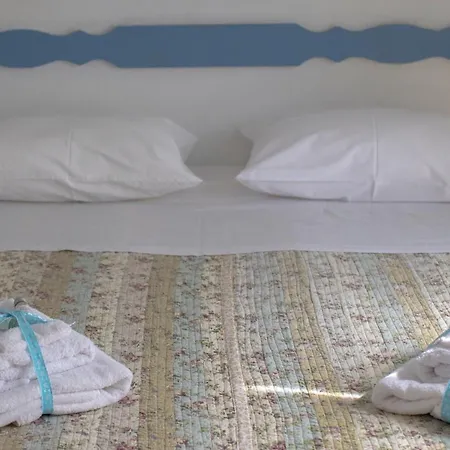 Off The Beaten Path! Maisonette & Pool *