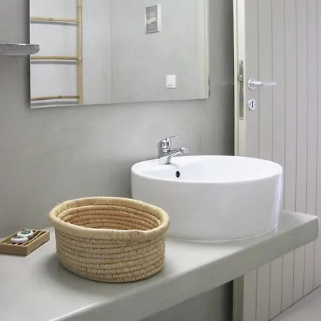 Off The Beaten Path! Maisonette & Pool Casa vacanze Kithnos