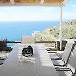 Дом отдыха Off The Beaten Path! Maisonette & Pool *