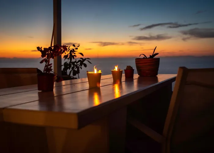 Off The Beaten Path! Maisonette & Pool